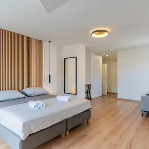  Apartment & Klemenc