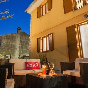  Apartment Madlen