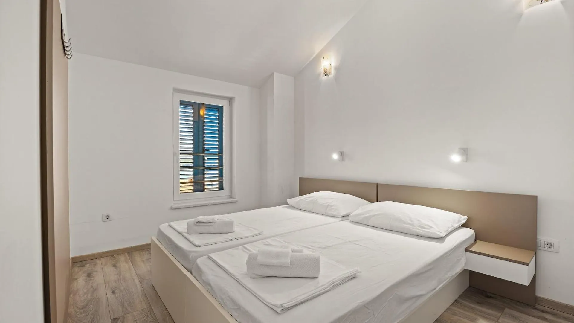 Apartments Jana & Paula Cres